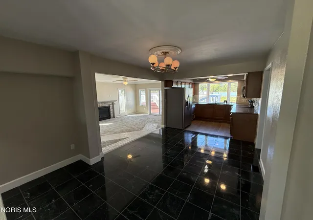 Photo 3 of Single family home for sale at 6249 Edgewater Dr, Toledo, OH 43611 | MLS# 10014566 | Listing updated on 2026-10-23