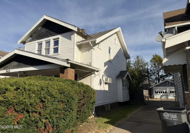 Photo 3 of Single family home for sale at 543 E Streicher St, Toledo, OH 43608 | MLS# 10014562 | Listing updated on 2026-10-11