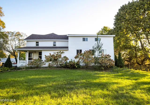 Photo 3 of Single family home for sale at 15547 Us 20a, Wauseon, OH 43567 | MLS# 10014619 | Listing updated on 2026-10-26
