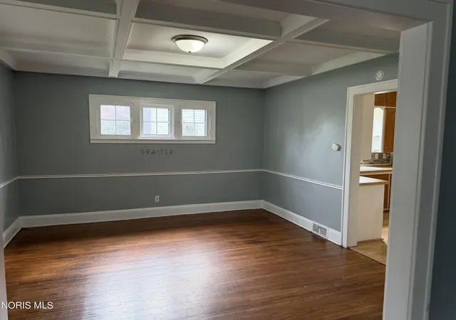 Photo 3 of Single family home for sale at 4131 Carthage Rd, Toledo, OH 43612 | MLS# 10014572 | Listing updated on 2026-10-25