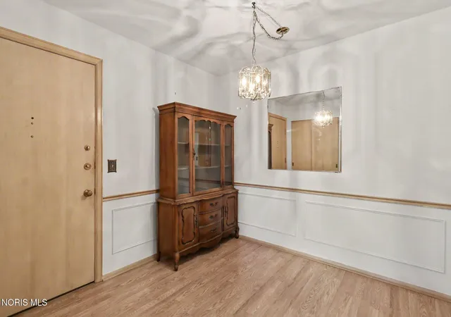 Listing Photo 4 - Condo for sale in building located at 3010 W Central Ave, Toledo, OH 43606 - Unit #215