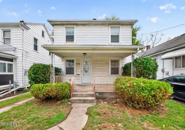 Photo 3 of Single family home for sale at 1822 Loxley Rd, Toledo, OH 43613 | MLS# 10014639 | Listing updated on 2026-10-22