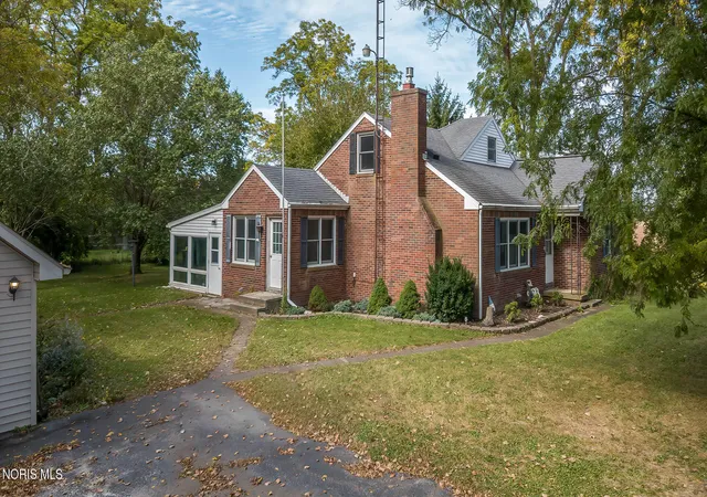 Photo 1 of Sale Pending at 18163 Banks Rd, Pemberville, OH 43450 | MLS# 10014750 | Listing updated on 2026-10-26