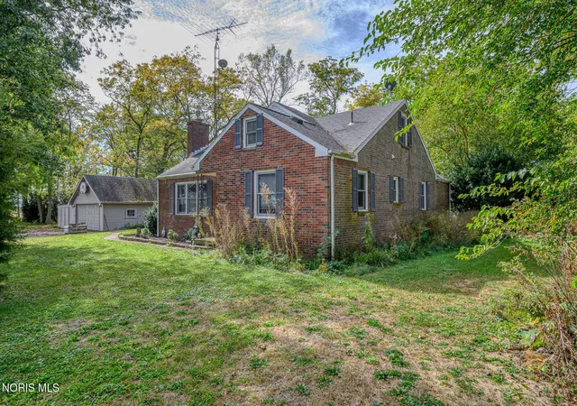 Photo 3 of Sale Pending at 18163 Banks Rd, Pemberville, OH 43450 | MLS# 10014750 | Listing updated on 2026-10-26