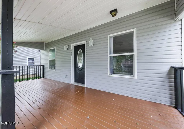 Photo 4 of Single family home for sale at 643 W Clinton St, Napoleon, OH 43545 | MLS# 10014621 | Listing updated on 2026-10-15
