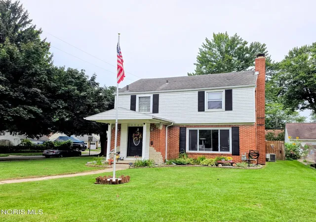 Photo 3 of Single family home for sale at 3901 Elmhurst Rd, Toledo, OH 43613 | MLS# 10014622 | Listing updated on 2026-10-19
