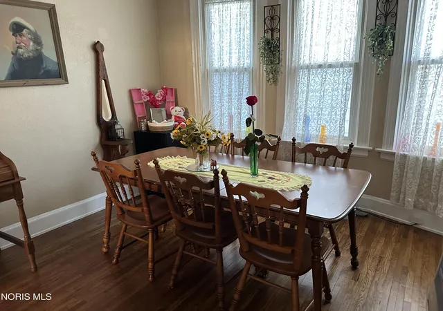 Photo 4 of Single family home for sale at 839 Kingston Ave, Toledo, OH 43605 | MLS# 10014611 | Listing updated on 2026-10-14