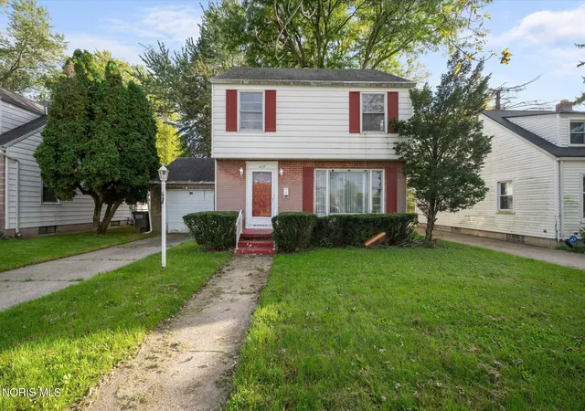 Photo 2 of Single family home for sale at 4157 Dorchester Dr, Toledo, OH 43607 | MLS# 10014697 | Listing updated on 2026-10-14
