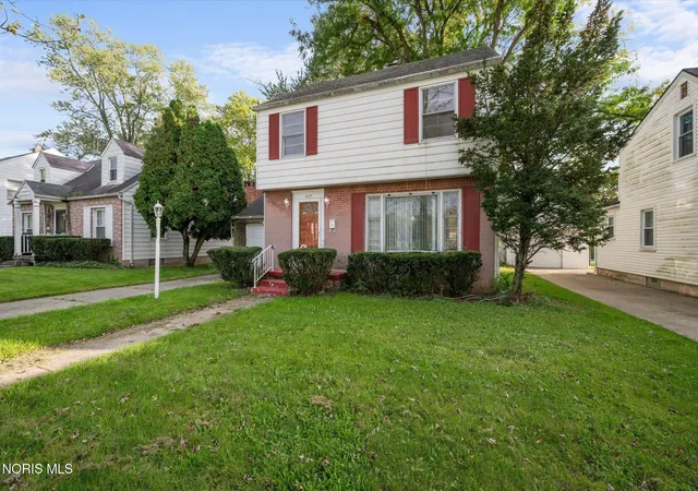 Photo 3 of Single family home for sale at 4157 Dorchester Dr, Toledo, OH 43607 | MLS# 10014697 | Listing updated on 2026-10-14