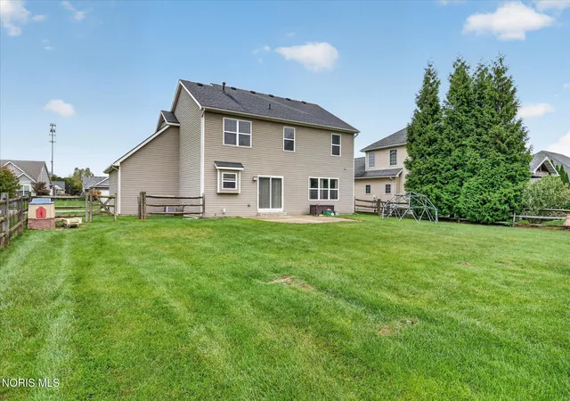 Photo 2 of Single family home for sale at 7703 Lonetree Ct, Maumee, OH 43537 | MLS# 10014650 | Listing updated on 2026-10-28