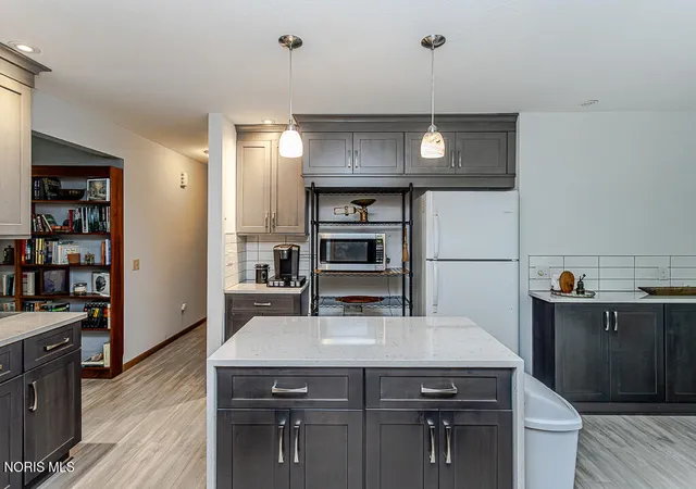Photo 4 of Single family home for sale at 210 Dry Crk Dr, Liberty Center, OH 43532 | MLS# 10014662 | Listing updated on 2026-10-29