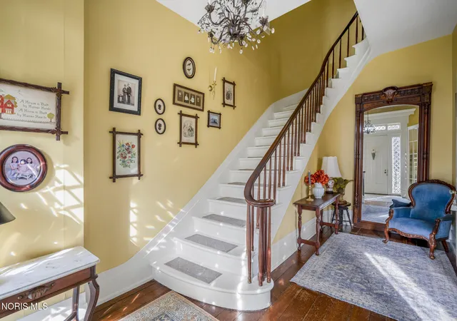 Photo 3 of Sale Pending at 205 W Broadway St, Maumee, OH 43537 | MLS# 10014675 | Listing updated on 2026-10-20