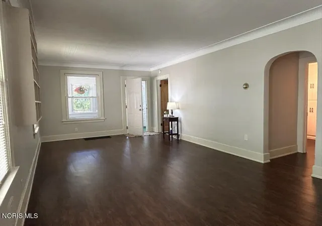 Photo 3 of Single family home for sale at 1214 Ellis Ave, Toledo, OH 43605 | MLS# 10014669 | Listing updated on 2026-10-23