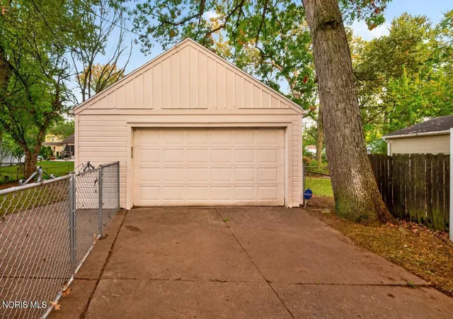 Photo 36 of Single family home for sale at 4818 Harvest Ln, Toledo, OH 43623 | MLS# 10014673 | Listing updated on 2026-10-15
