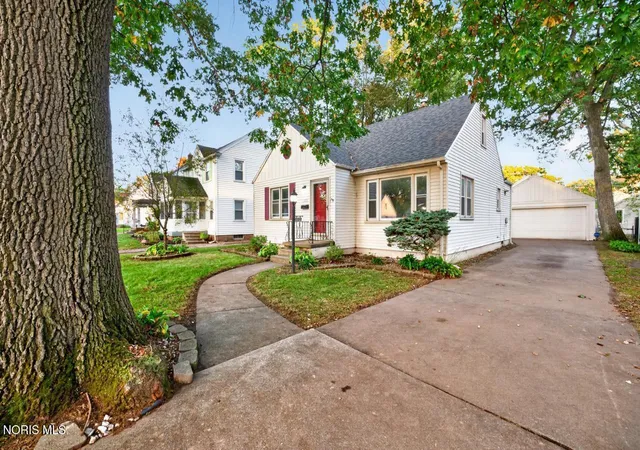 Photo 3 of Single family home for sale at 4818 Harvest Ln, Toledo, OH 43623 | MLS# 10014673 | Listing updated on 2026-10-15