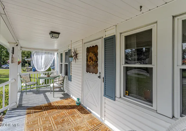 Photo 2 of Sale Pending at 3242 Glenn St, Toledo, OH 43613 | MLS# 10014742 | Listing updated on 2026-10-19