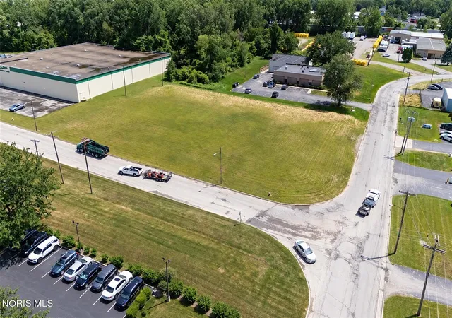 Photo 4 of Land for sale at 243 Arco Dr, Toledo, OH 43607 | MLS# 10014729 | Listing updated on 2026-10-14
