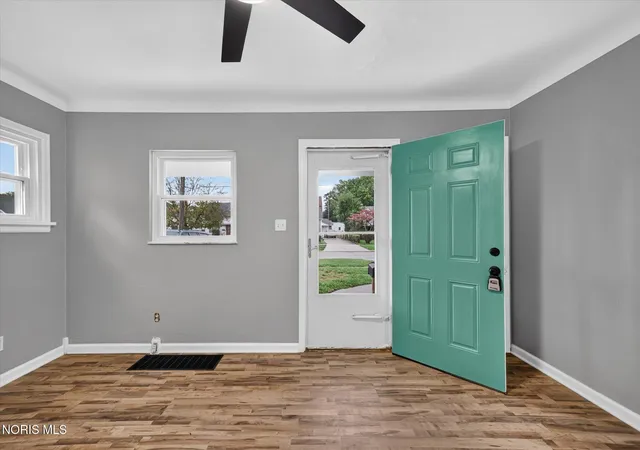 Photo 3 of Single family home for sale at 4705 Burnham Ave, Toledo, OH 43612 | MLS# 10014747 | Listing updated on 2026-10-18