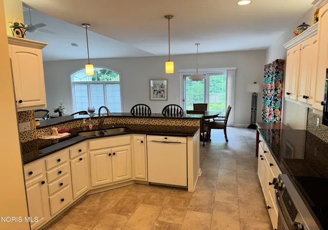 Photo 2 of Single family home for sale at 2773 Timberview Ct, Findlay, OH 45840 | MLS# 10014779 | Listing updated on 2026-10-26