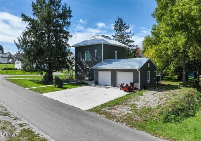 Photo 1 of Single family home for sale at 301 N Gorham St, Fayette, OH 43521 | MLS# 10014863 | Listing updated on 2026-10-16