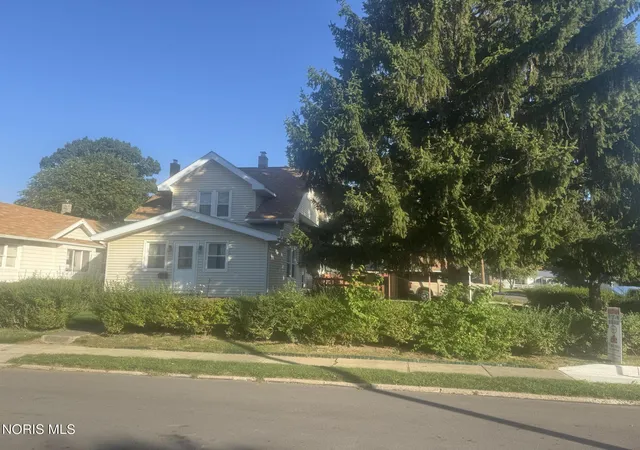 Photo 3 of Single family home for sale at 3045 117th Street, Toledo, OH 43611 | MLS# 10014723 | Listing updated on 2026-10-15