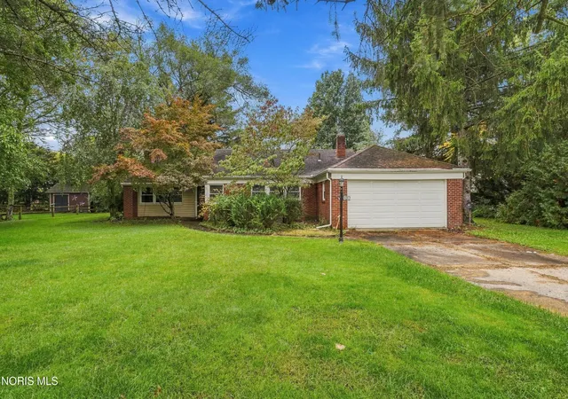 Photo 2 of Single family home for sale at 4317 W Central Ave, Ottawa Hills, OH 43615 | MLS# 10014858 | Listing updated on 2026-10-26