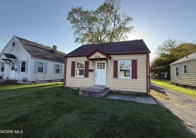 Photo 2 of Single family home for sale at 2938 Chipplegate Rd, Toledo, OH 43614 | MLS# 10014767 | Listing updated on 2026-10-22