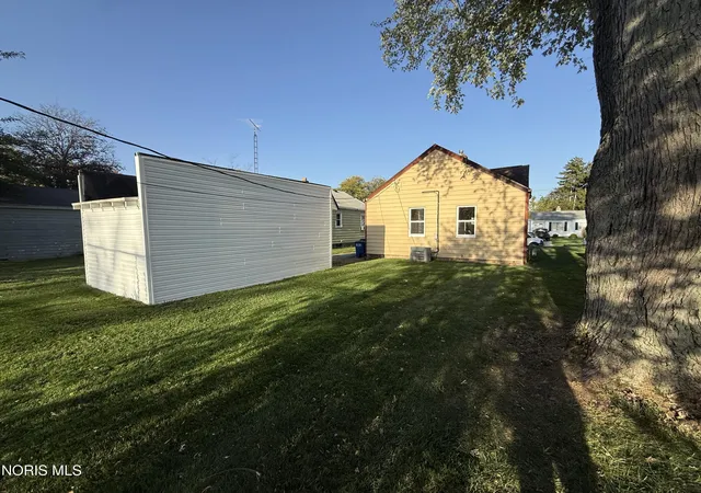Photo 3 of Single family home for sale at 2938 Chipplegate Rd, Toledo, OH 43614 | MLS# 10014767 | Listing updated on 2026-10-22