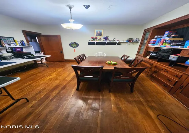 Photo 3 of House for sale at 4026 Overland Pkwy, Toledo, OH 43612 | MLS# 10014774 | Listing updated on 2026-10-15