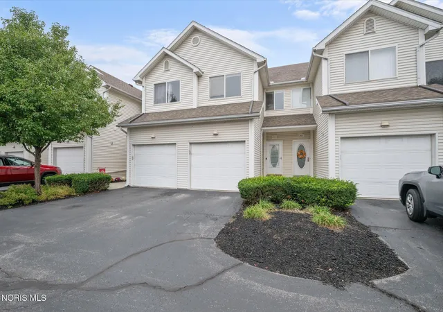 Photo 3 of Condo for sale at 2592 W Village Dr, Toledo, OH 43614 | MLS# 10014820 | Listing updated on 2026-10-27
