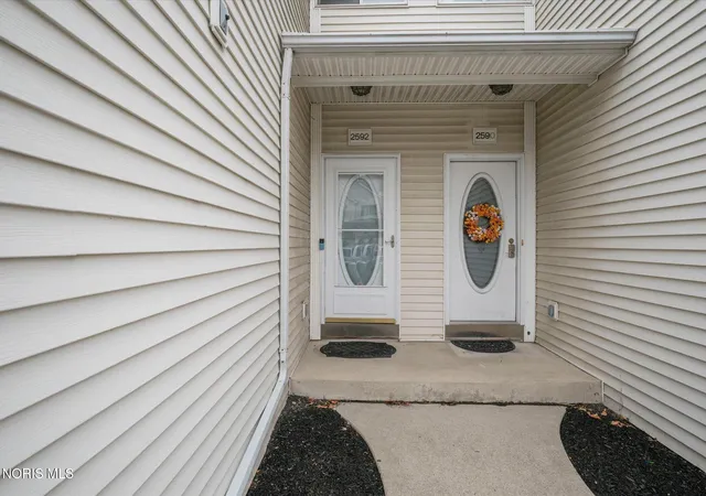 Photo 4 of Condo for sale at 2592 W Village Dr, Toledo, OH 43614 | MLS# 10014820 | Listing updated on 2026-10-27