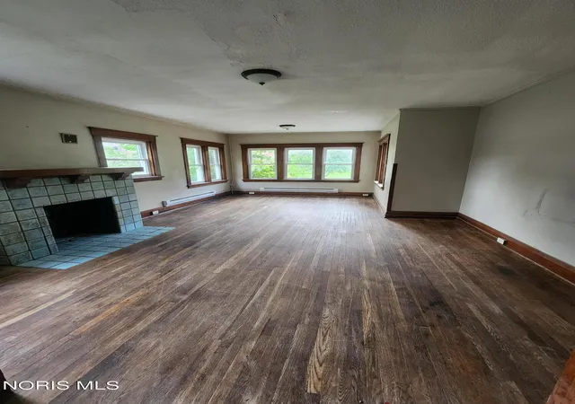 Photo 2 of Multi family home for sale at 428 Machen St, Toledo, OH 43620 | MLS# 10015089 | Listing updated on 2026-10-22
