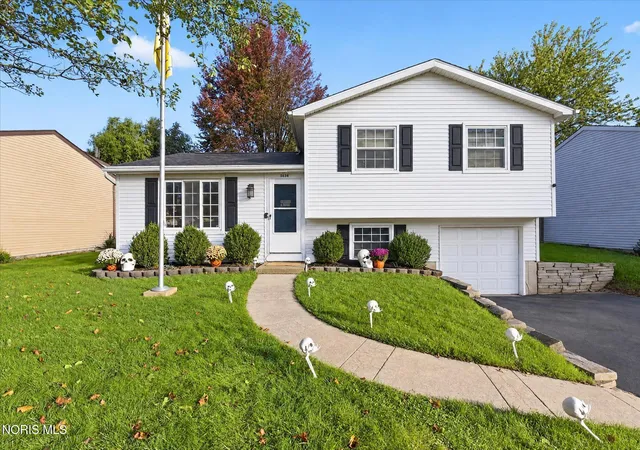 Photo 3 of Single family home for sale at 5656 Pheasant Holw Dr, Toledo, OH 43615 | MLS# 10014795 | Listing updated on 2026-10-24