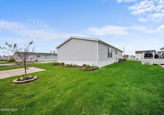 Photo 3 of Manufactured home for sale at 27484 Oregon Rd #79, Perrysburg, OH 43551 | MLS# 10014799 | Listing updated on 2026-10-19
