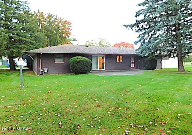 Photo 4 of Single family home for sale at 202 Cherry St, Mc Comb, OH 45858 | MLS# 10014861 | Listing updated on 2026-10-16