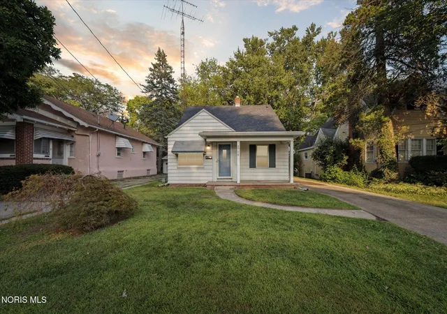 Photo 1 of Single family home for sale at 3714 Wallwerth Dr, Toledo, OH 43612 | MLS# 10014814 | Listing updated on 2026-10-27