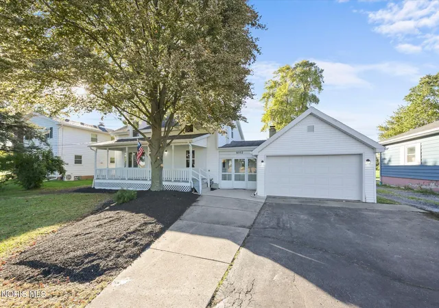 Photo 1 of Single family home for sale at 6552 Corduroy Rd, Oregon, OH 43616 | MLS# 10014826 | Listing updated on 2026-10-27