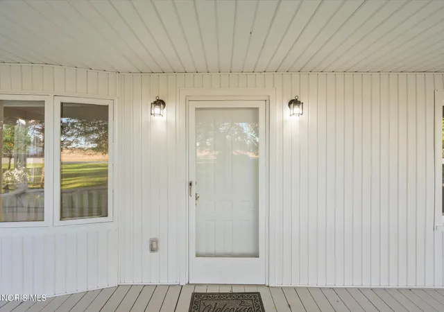 Photo 3 of Single family home for sale at 6552 Corduroy Rd, Oregon, OH 43616 | MLS# 10014826 | Listing updated on 2026-10-27