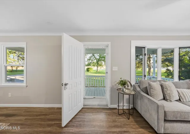 Photo 4 of Single family home for sale at 6552 Corduroy Rd, Oregon, OH 43616 | MLS# 10014826 | Listing updated on 2026-10-27