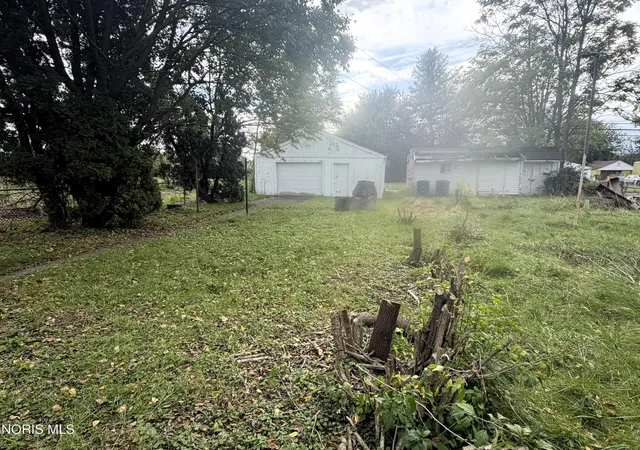 Photo 3 of Single family home for sale at 1231 Belmont Ave, Toledo, OH 43607 | MLS# 10014862 | Listing updated on 2026-10-16