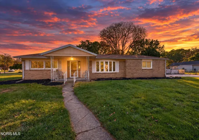 Photo 2 of Single family home for sale at 5617 W Rowland Rd, Toledo, OH 43613 | MLS# 10014919 | Listing updated on 2026-10-28
