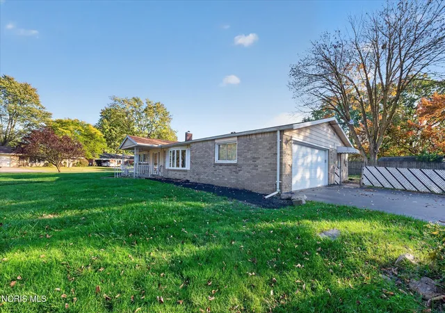 Photo 3 of Single family home for sale at 5617 W Rowland Rd, Toledo, OH 43613 | MLS# 10014919 | Listing updated on 2026-10-28