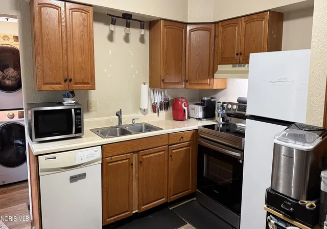 Photo 2 of Single family home for sale at 409 W Curtis St, Stryker, OH 43557 | MLS# 10014879 | Listing updated on 2026-10-29