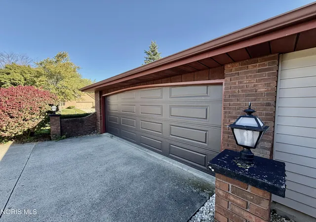 Photo 2 of Single family home for sale at 501 Cardinal Dr, Bryan, OH 43506 | MLS# 10014883 | Listing updated on 2026-10-29