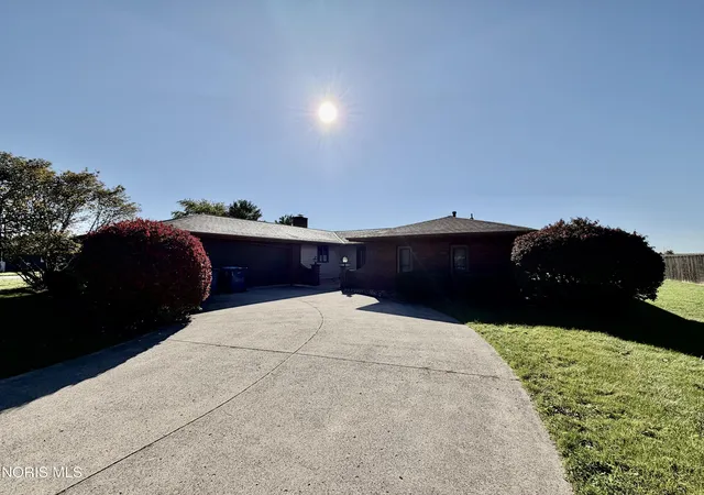 Photo 3 of Single family home for sale at 501 Cardinal Dr, Bryan, OH 43506 | MLS# 10014883 | Listing updated on 2026-10-29