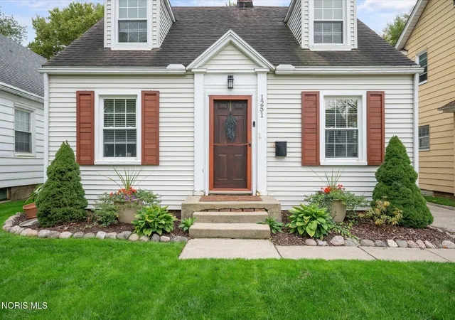Photo 4 of Single family home for sale at 1251 Craigwood Rd, Toledo, OH 43612 | MLS# 10014868 | Listing updated on 2026-10-27