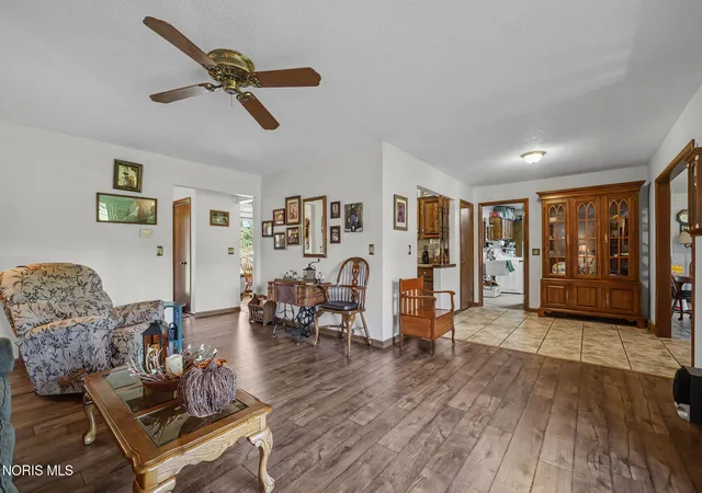 Photo 3 of Sale Pending at 4020 County Rd 2, Swanton, OH 43558 | MLS# 10014870 | Listing updated on 2026-10-29