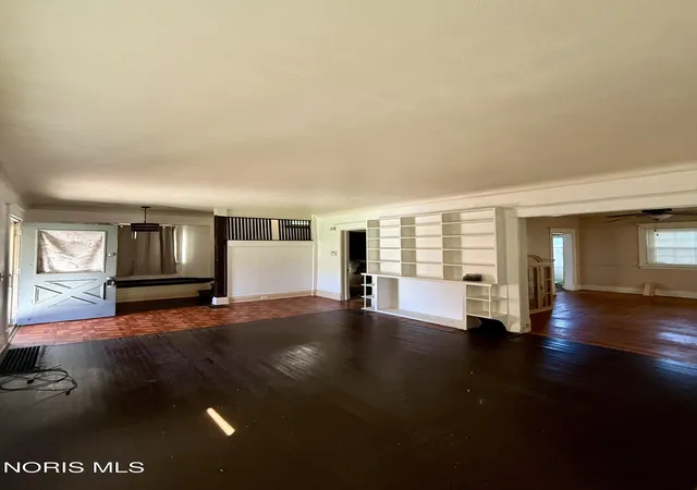 Photo 3 of Sale Pending at 1414 Goodale Ave, Toledo, OH 43606 | MLS# 10014876 | Listing updated on 2026-10-23