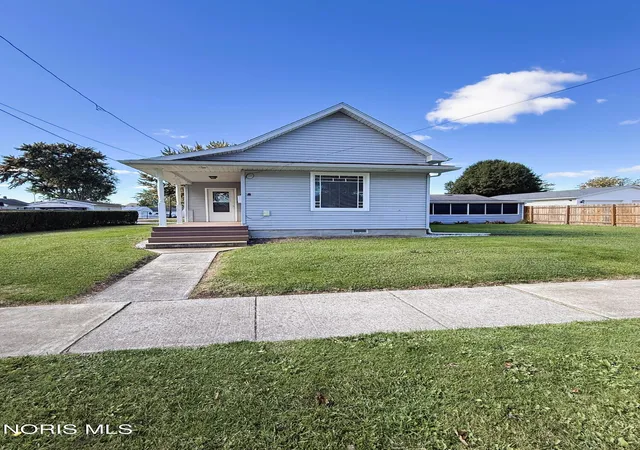 Photo 1 of Single family home for sale at 315 N Locust St, Oak Harbor, OH 43449 | MLS# 10014888 | Listing updated on 2026-10-22