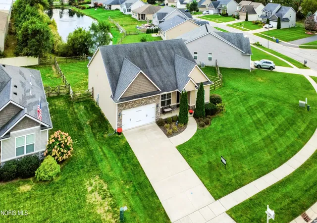 Photo 2 of Single family home for sale at 132 Hidden Village Ln, Holland, OH 43528 | MLS# 10014886 | Listing updated on 2026-10-23